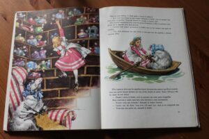 Alice à travers le mirroir (Maraja)